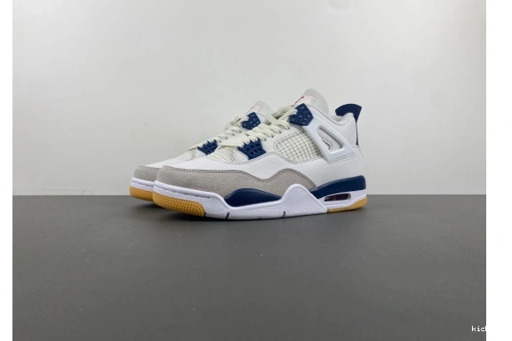 DR5415-100 Retro  4 SB Jordan DR5415-100 Navy 0513